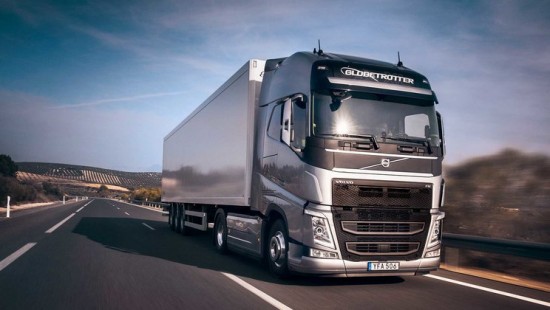 Tailor-made for demanding long-haul operations, the new Volvo FH with I-Save is Volvo Trucks’ most fuel-efficient truck to date. By combining the new D13TC engine with updated fuel-saving features, it can cut fuel costs by up to 7%.