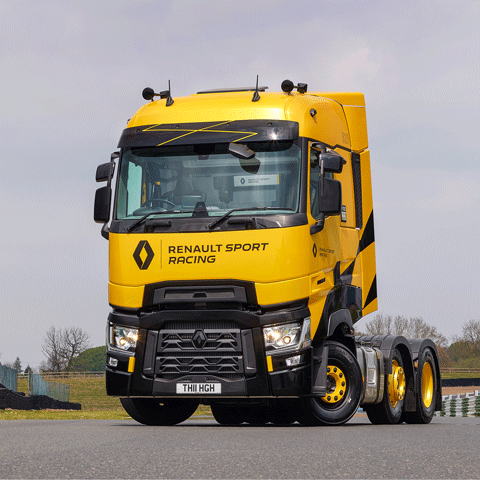 Renault Trucks Takes Racing Line At Convoy In The Park 2019