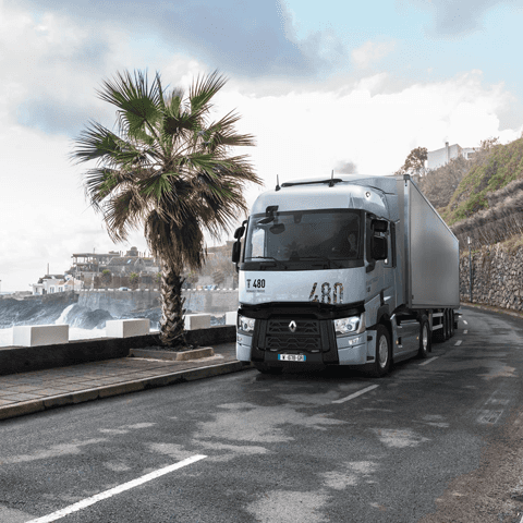 Renault Trucks T and T High model year 2020: driver comfort and reduced fuel consumption