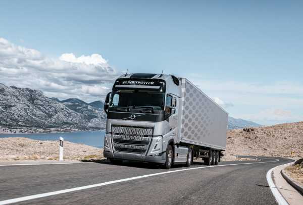 Volvo FH with I-Save becomes even more efficient, saving up to 10 percent