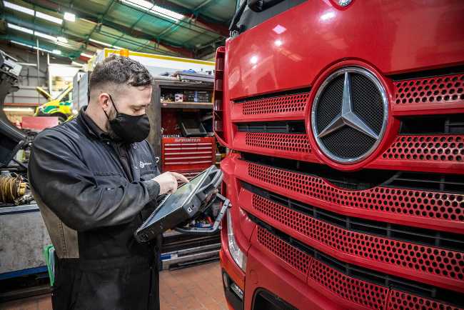 Mercedes-Benz Trucks continues to deliver customer service in the face of pandemic restrictions