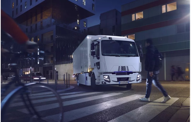 A new design and enhanced safety for the Renault Trucks urban range