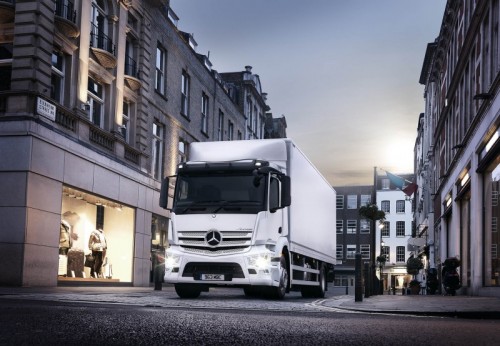 MERCEDES-BENZ WINS NATIONAL APPRENTICESHIP AWARD