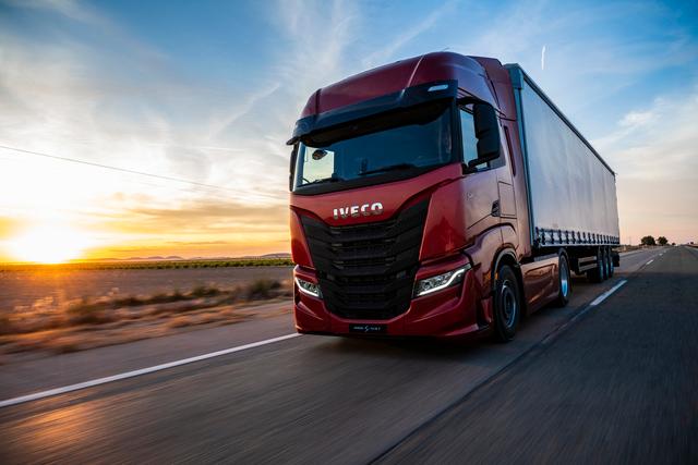IVECO wins prestigious iF DESIGN AWARD 2020 for the IVECO S-Way