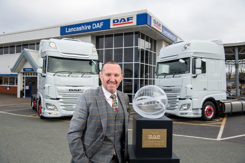 UK DAF Dealer Group Scoops International Dealer Of The Year 2021