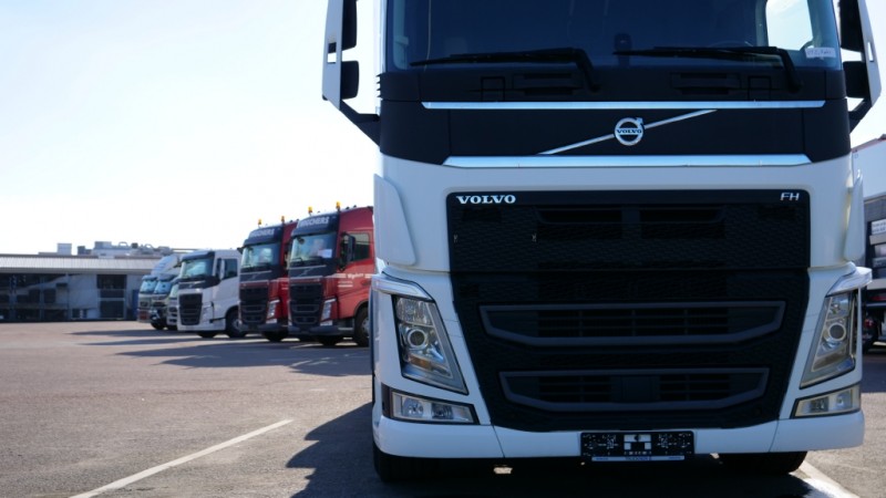 Volvo Trucks launches a new platform in Europe for buying used trucks online